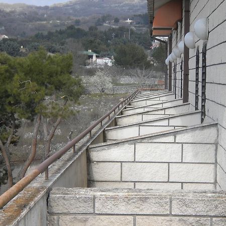 Hotel Menta E Rosmarino Monte SantʼAngelo Exterior foto