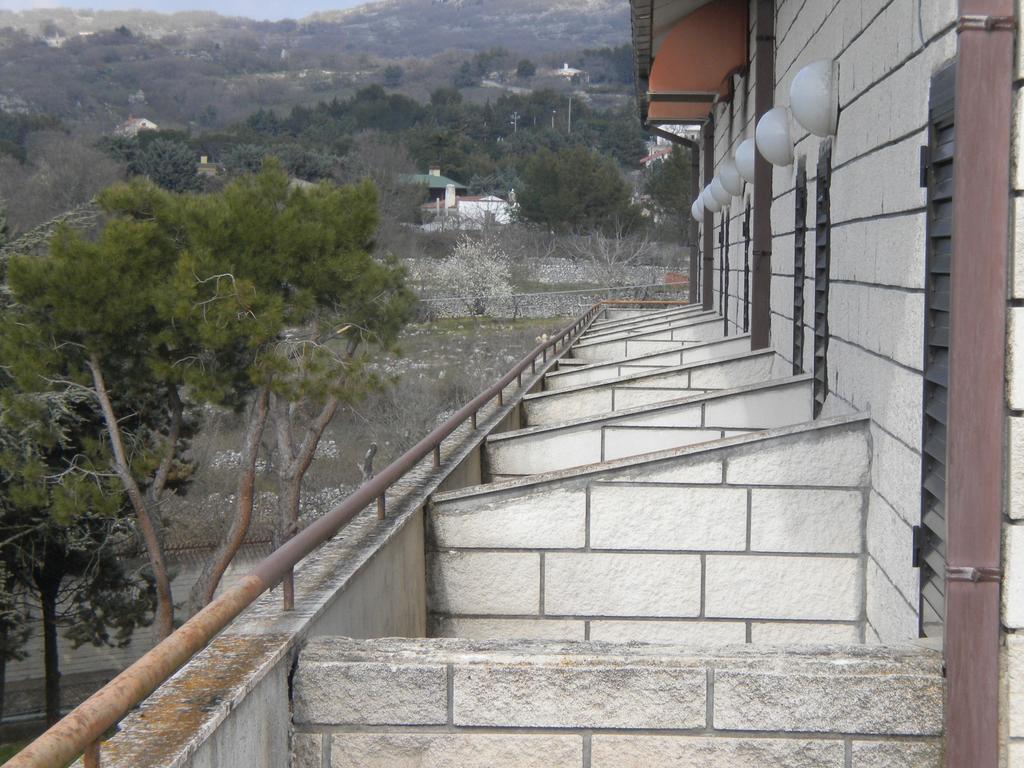 Hotel Menta E Rosmarino Monte SantʼAngelo Exterior foto